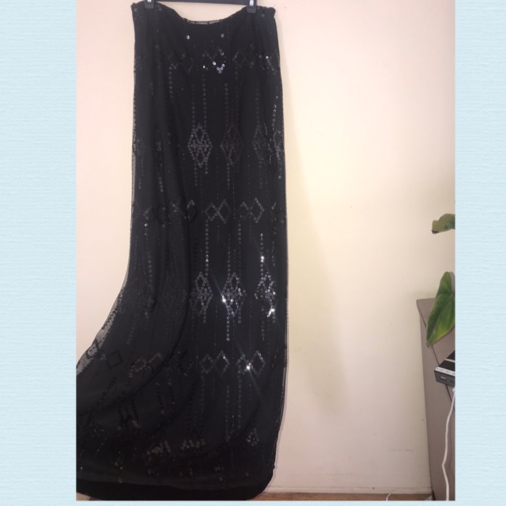 Del Rosario Black sequin long skirt